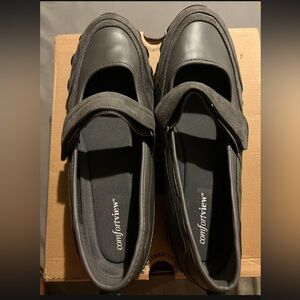 Women’s Comfortview  shoes. New. Size 12.